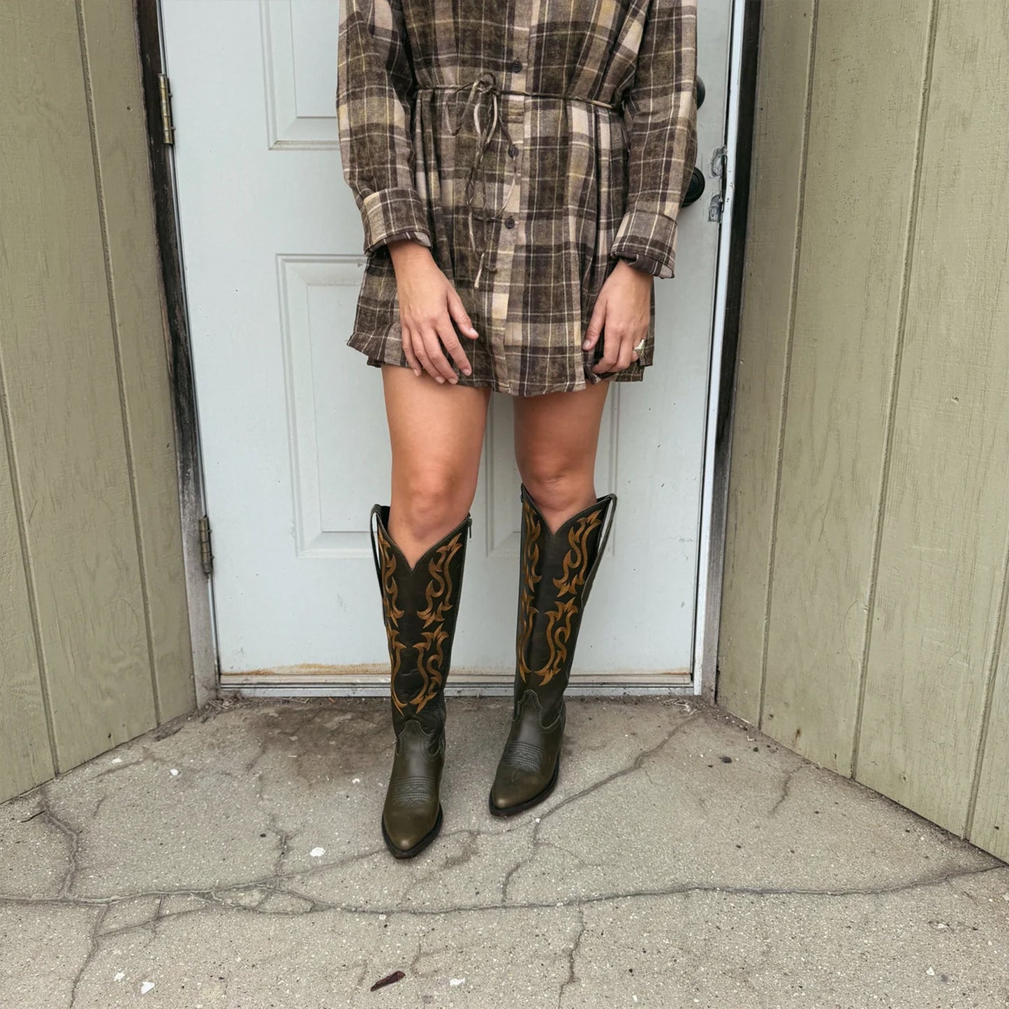 Olive Green Pointed-Toe Embroidery Full-Zip Knee High Cowgirl Boots
