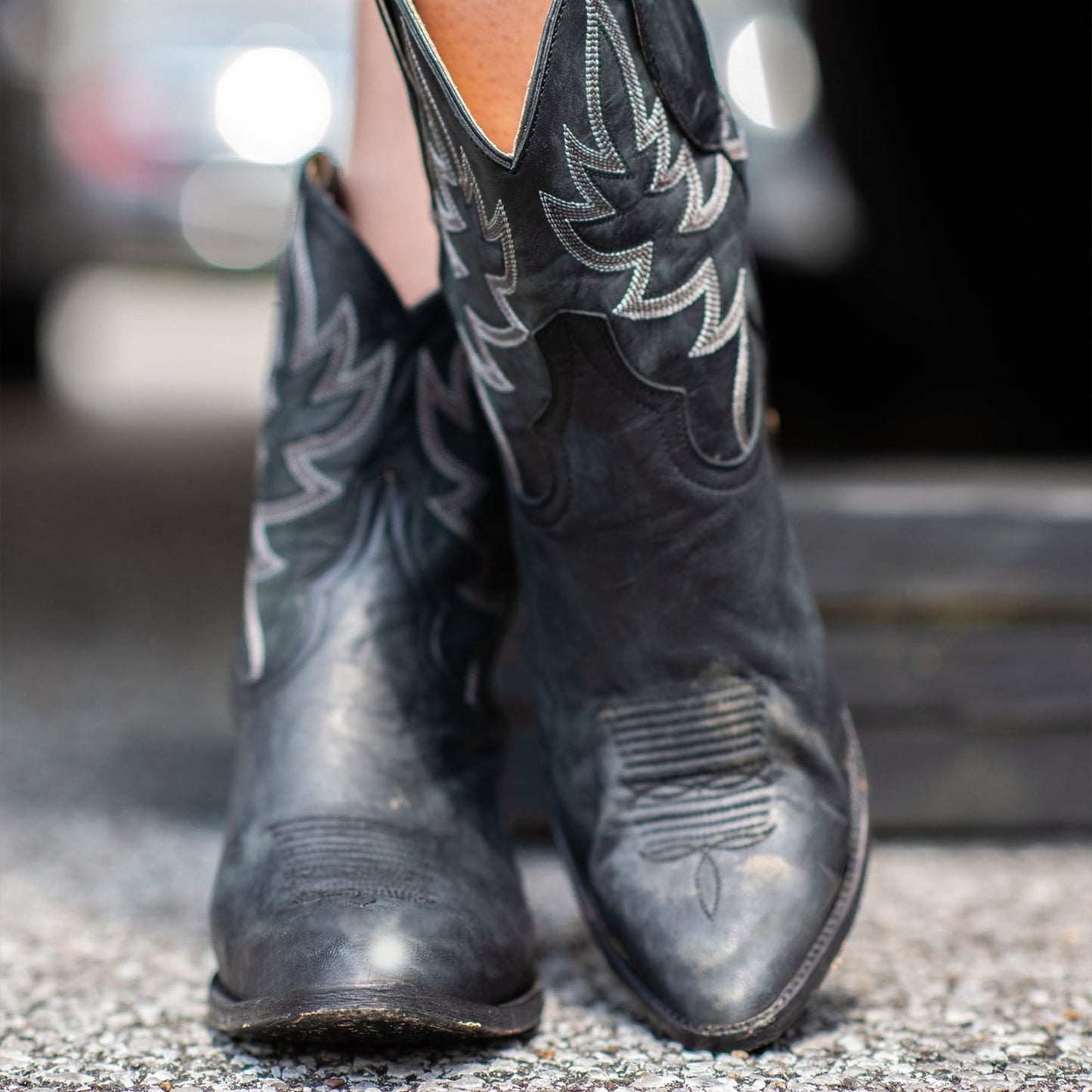 Black Almond-Toe Embroidery Ankle Cowgirl Boots
