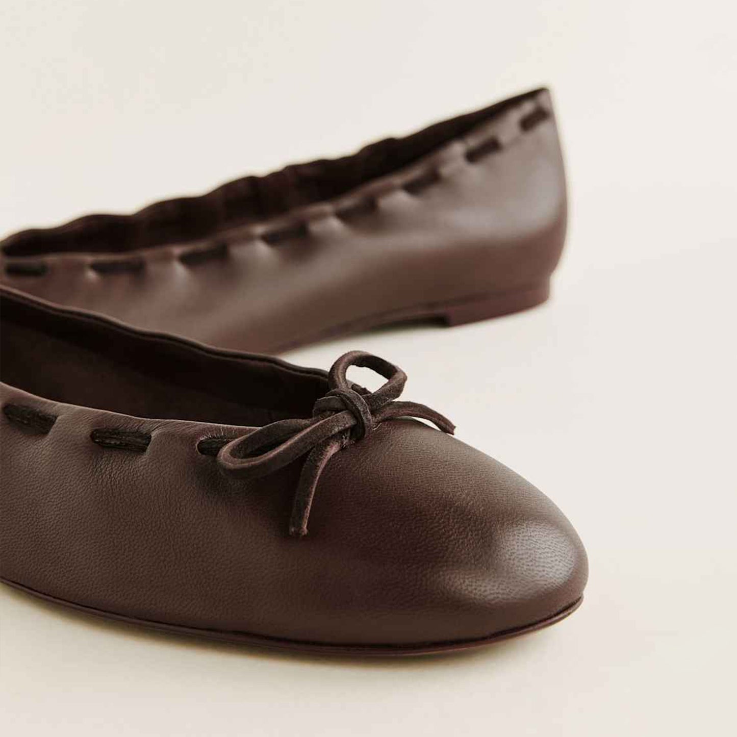 Coffee Round-Toe Running Stitch Front Bow Slip-On Ballet Flats