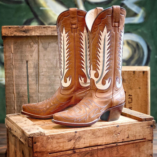 Red Snip-Toe Embroidery And Inlay Mid Calf Cowgirl Boots