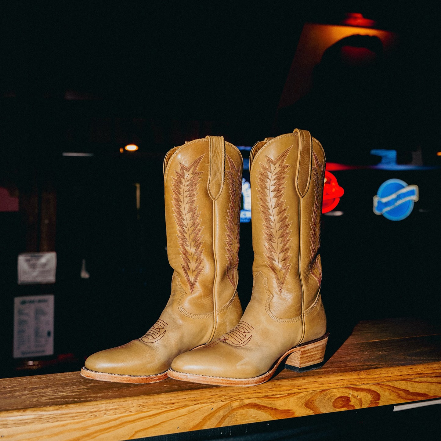 Tan Round-Toe Embroidery Classic Mid Calf Cowgirl Boots
