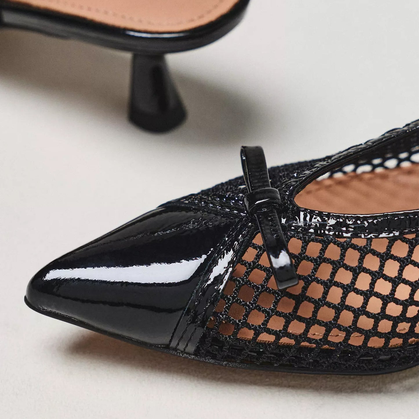 Black Mesh Patent Pointed-Toe Front Bow Slingback Kitten Heels