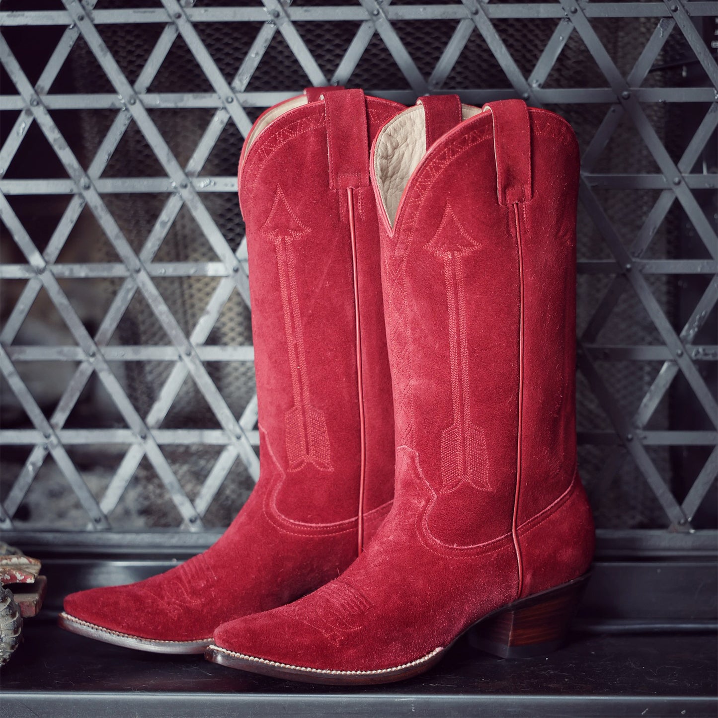 Red Faux Suede Snip-Toe Arrow Embroidery Mid Calf Cowgirl Boots