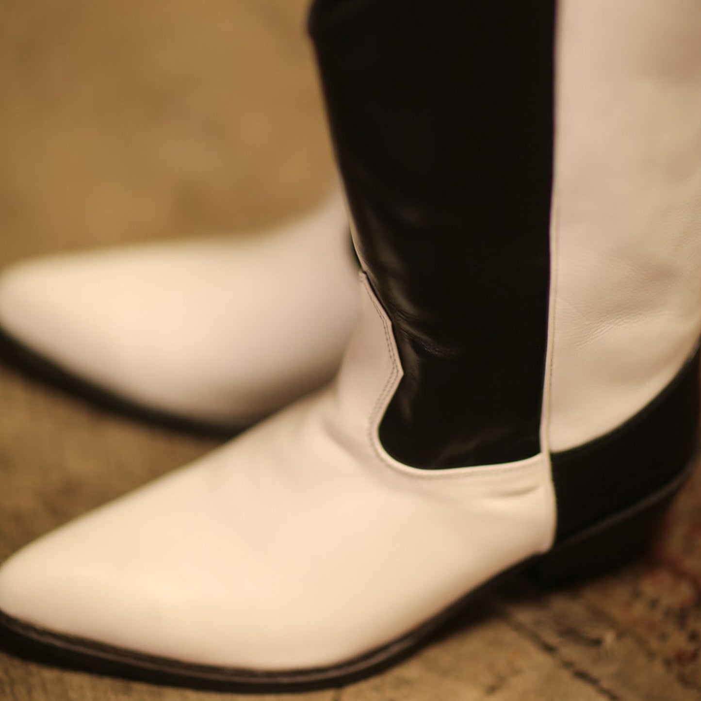 Black And White Almond-Toe Simple Back Full-Zip Mid Calf Cowgirl Boots