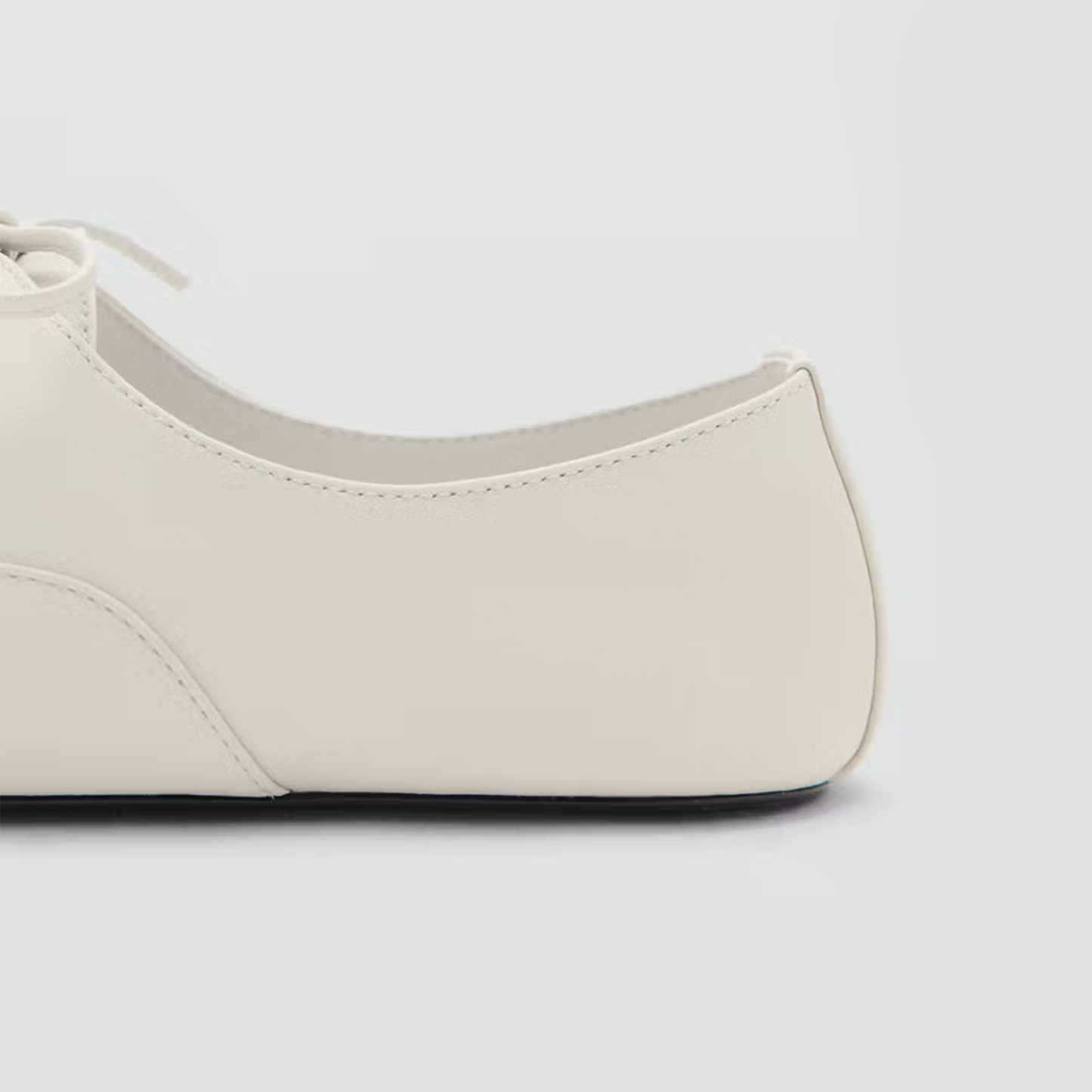 Ivory Round-Toe Chic Lace-Up Simple Flats