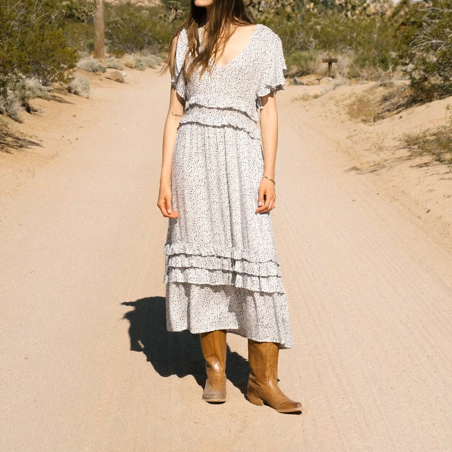 Tan Pointed-Toe Simple Mid Calf Cowgirl Boots
