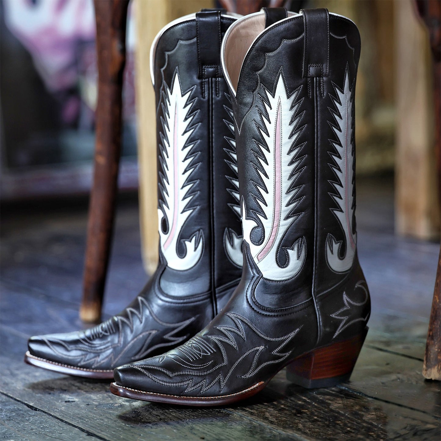 Black Snip-Toe Embroidery And Inlay Mid Calf Cowgirl Boots