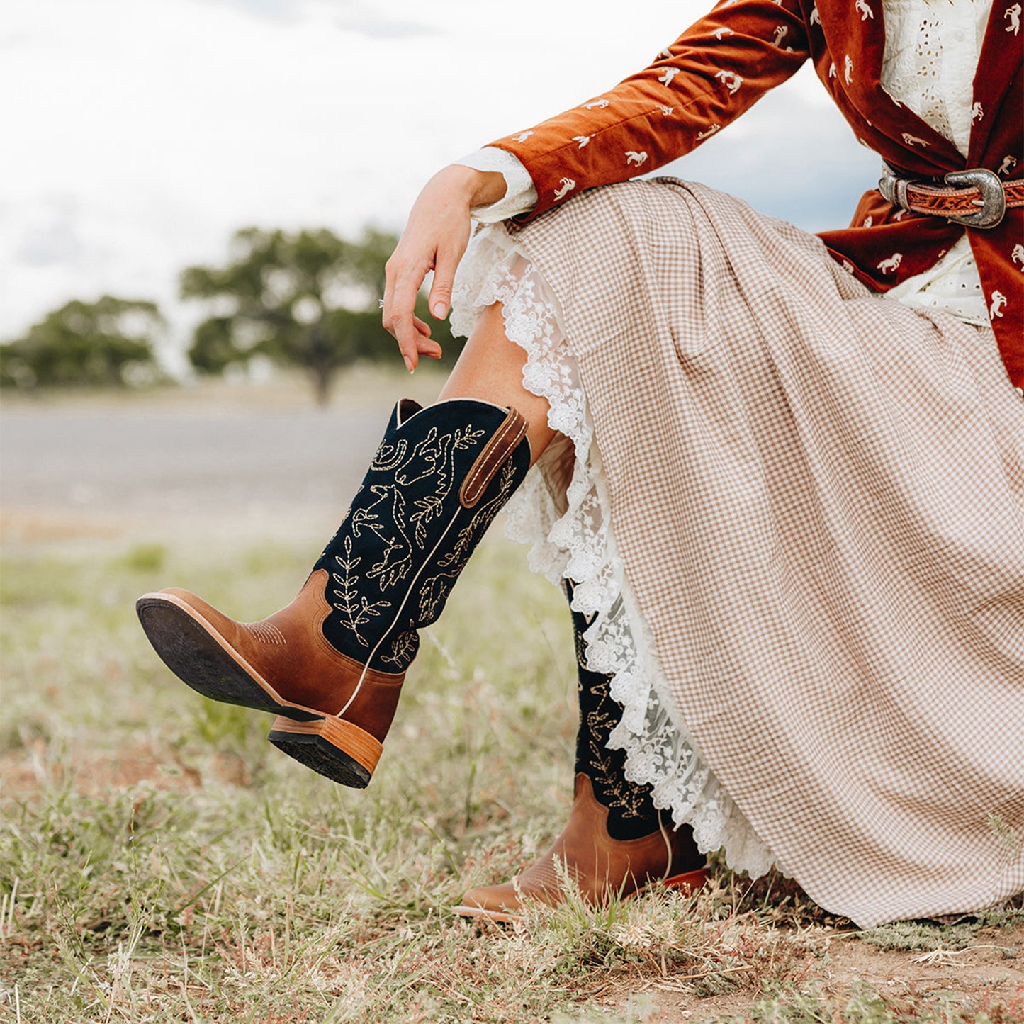 Contrast Navy And Brown Square-Toe Western Embroidery Mid Calf Cowgirl Boots