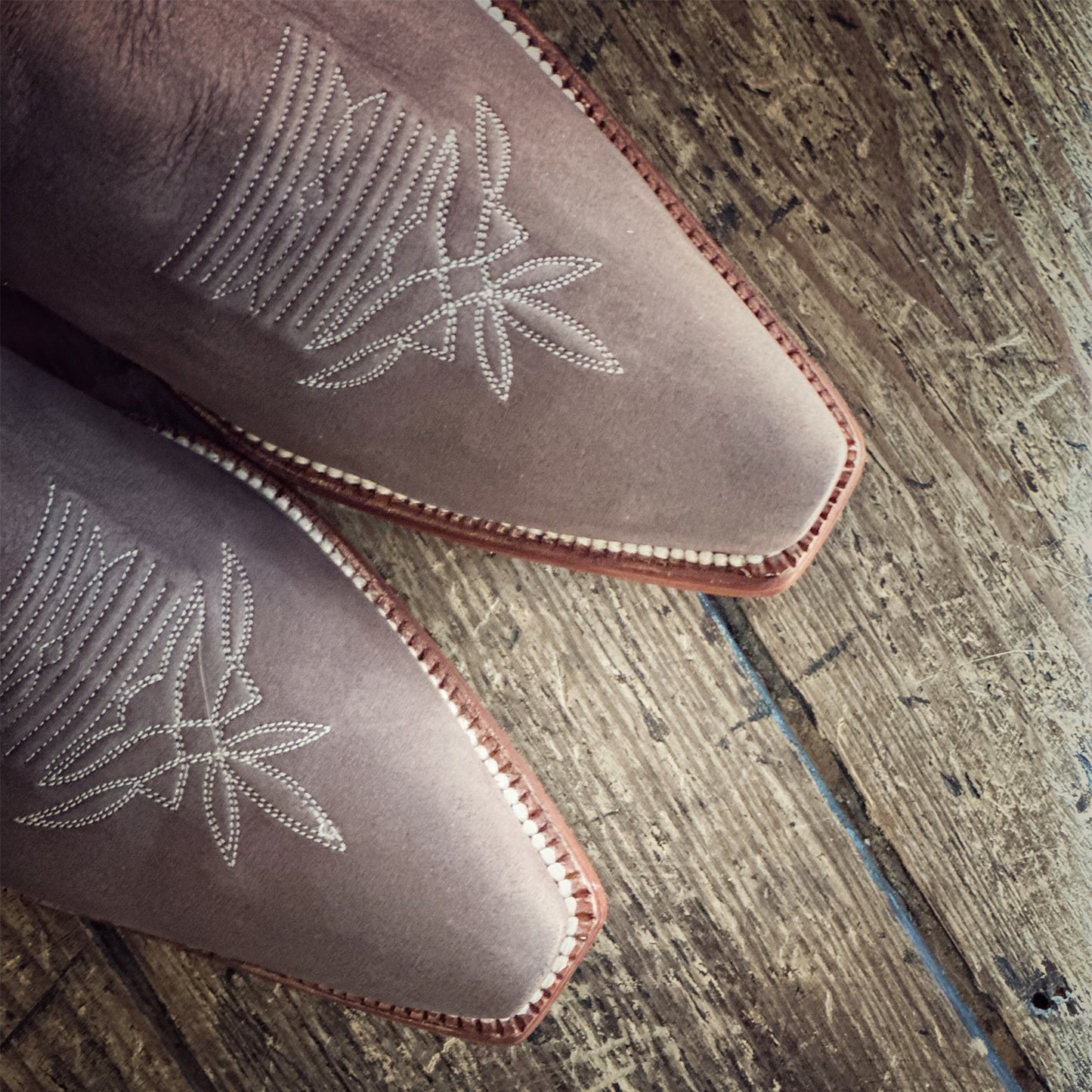 Contrast Beige And Chocolate Snip-Toe Embroidery Mid Calf Cowgirl Boots