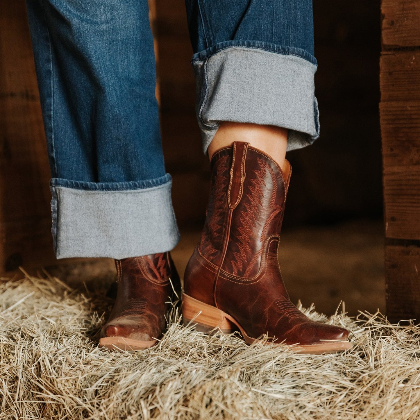 Chestnut Snip-Toe Classic Simple Ankle Cowgirl Boots