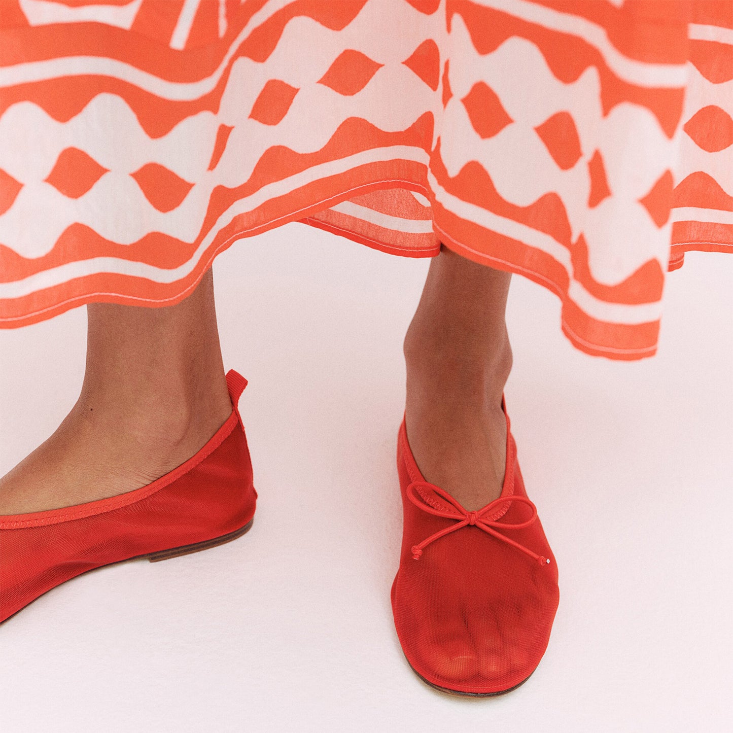 Red Mesh Round-Toe Classic Front Bow Ballet Flats