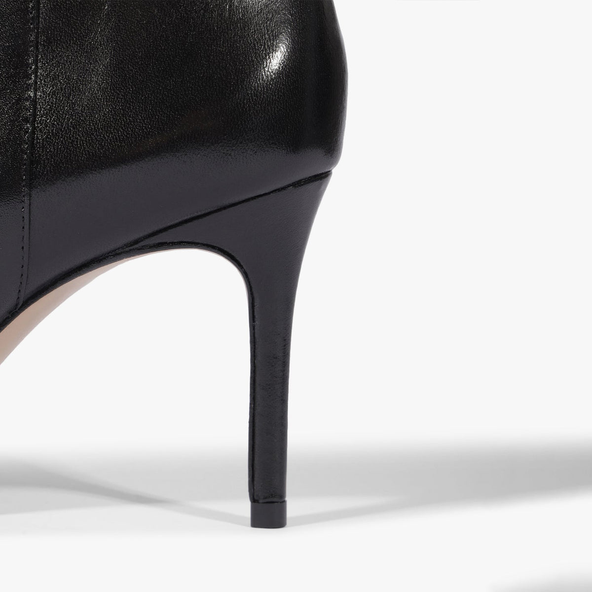 Chic Pointed-Toe Simple Full-Zip Sleek Knee High Stiletto Boots - Black