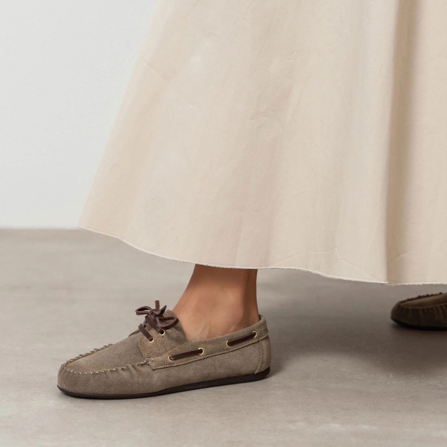 Taupe Cow Suede Round-Toe Laces Classic Loafers Flats