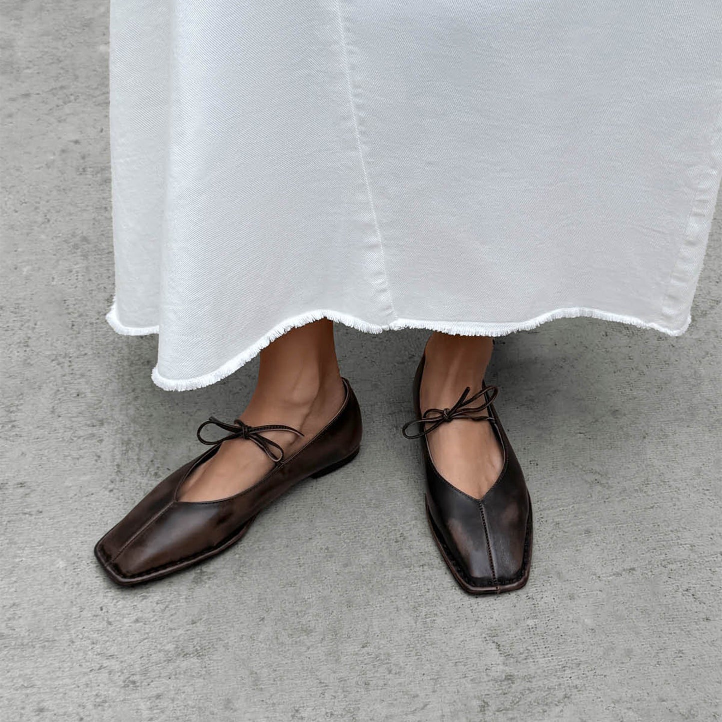 Vintage Brown Square-Toe V-Cut Vamps Middle Bow Ballet Flats
