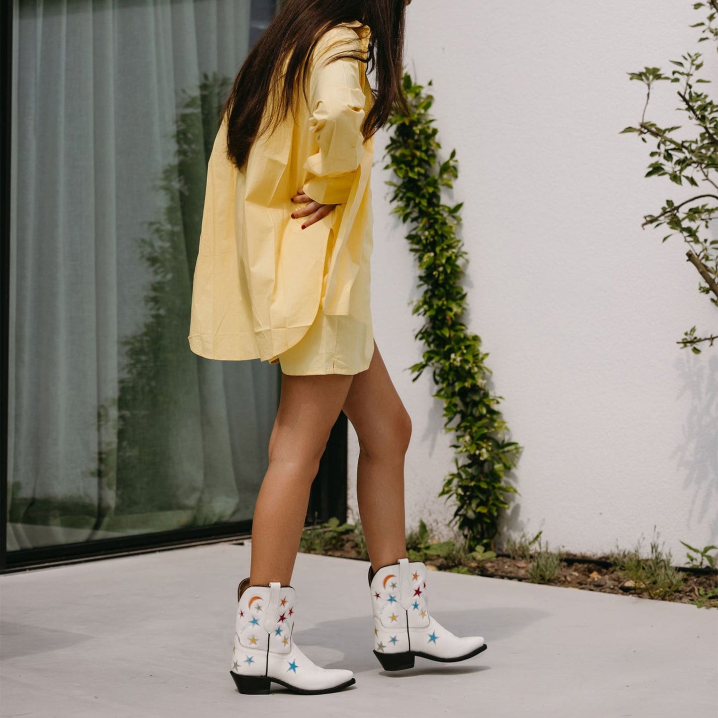 White Snip-Toe Moon Stars Embroidery Ankle Cowgirl Boots