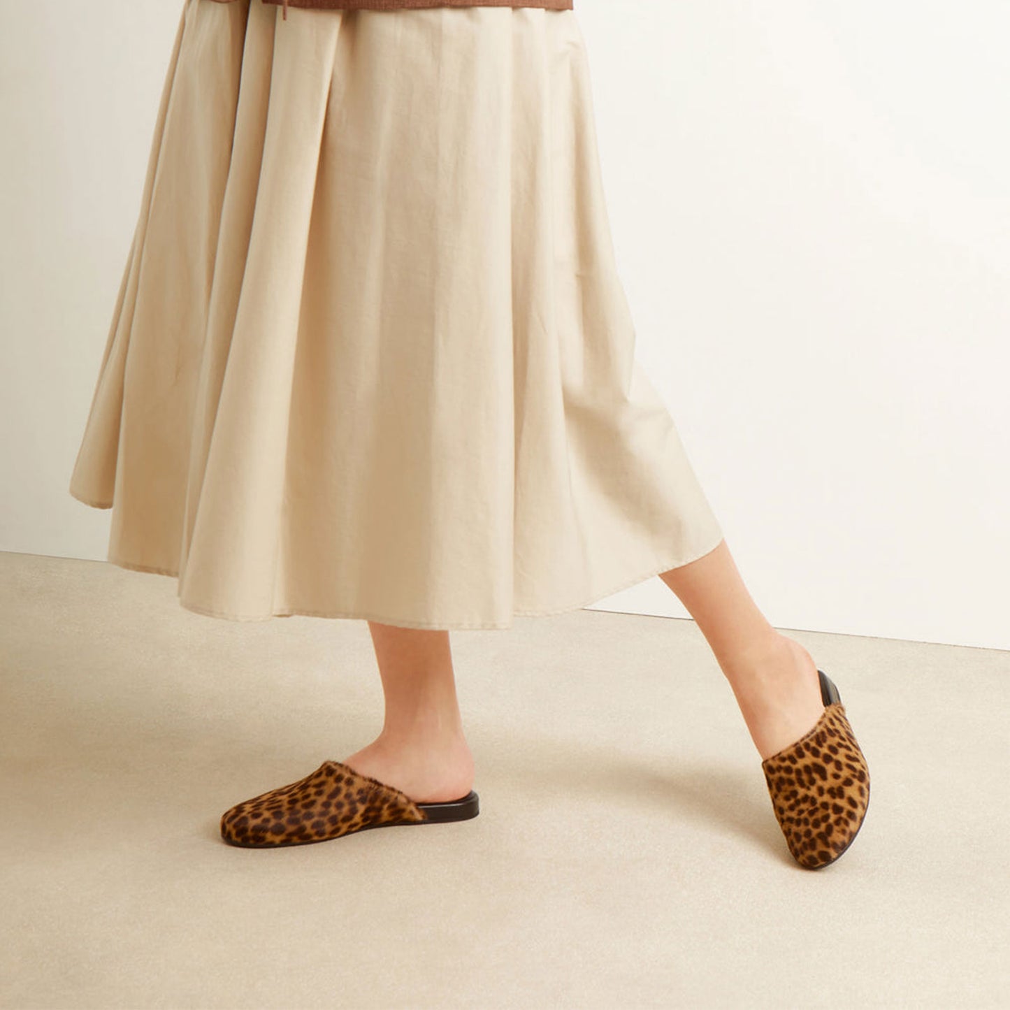 Leopard Pattern Pony Hair Round-Toe Slipper Backless Flats