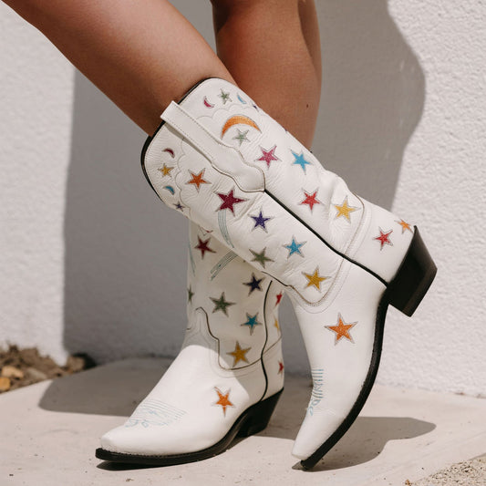 White Snip-Toe Stars And Moons Embroidery Mid Calf Cowgirl Boots