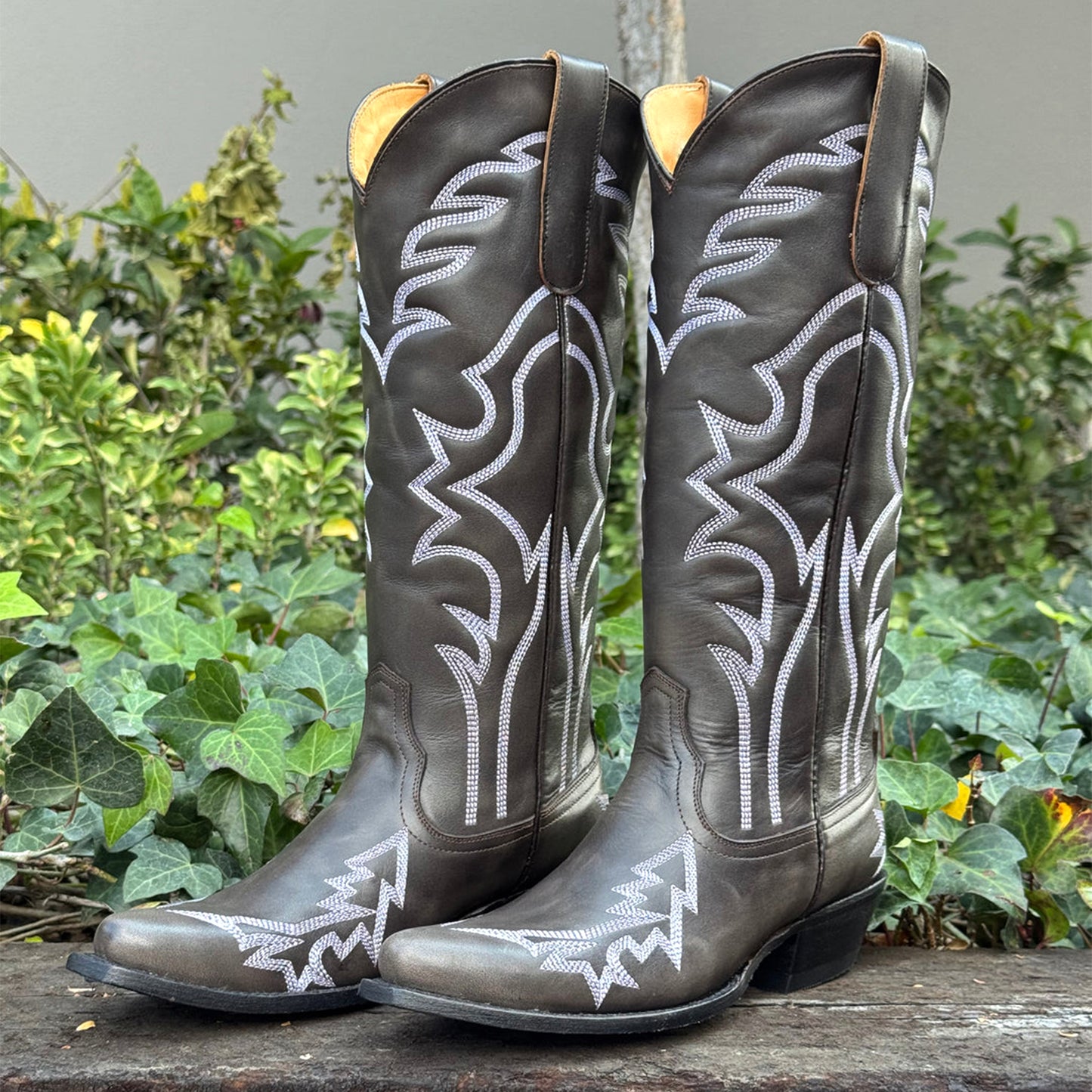 Dark Gray Snip-Toe Western Embroidery Chic Mid Calf Cowgirl Boots