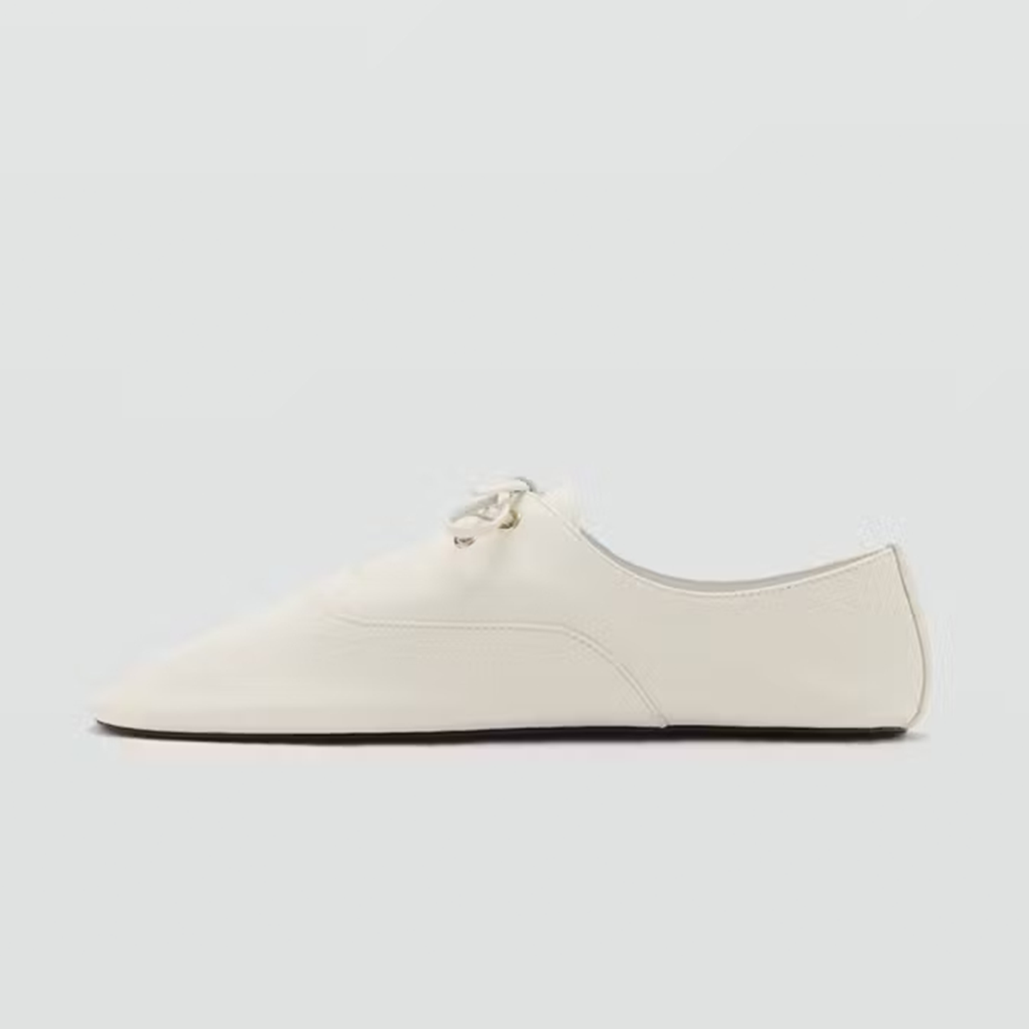 Ivory Round-Toe Chic Lace-Up Simple Flats