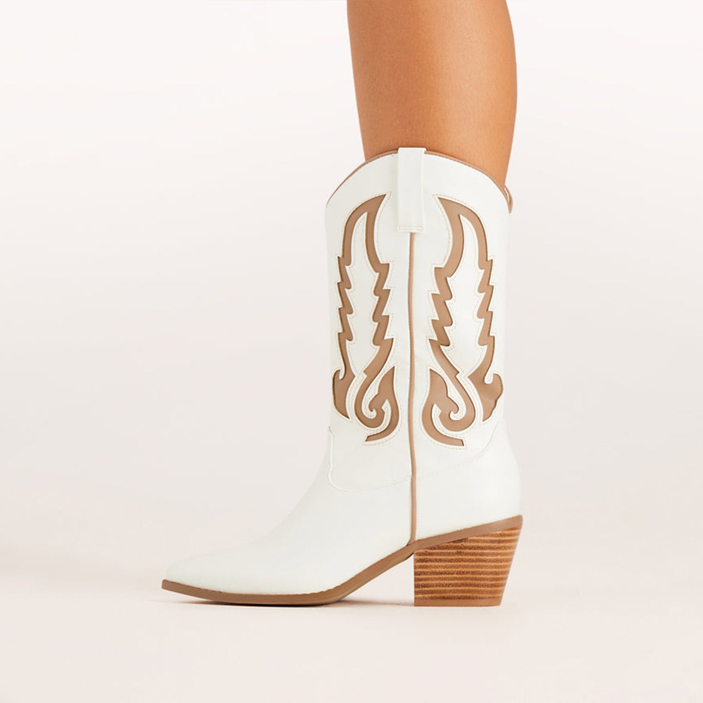 White Snip-Toe Chic Inlay Mid Calf Cowgirl Boots