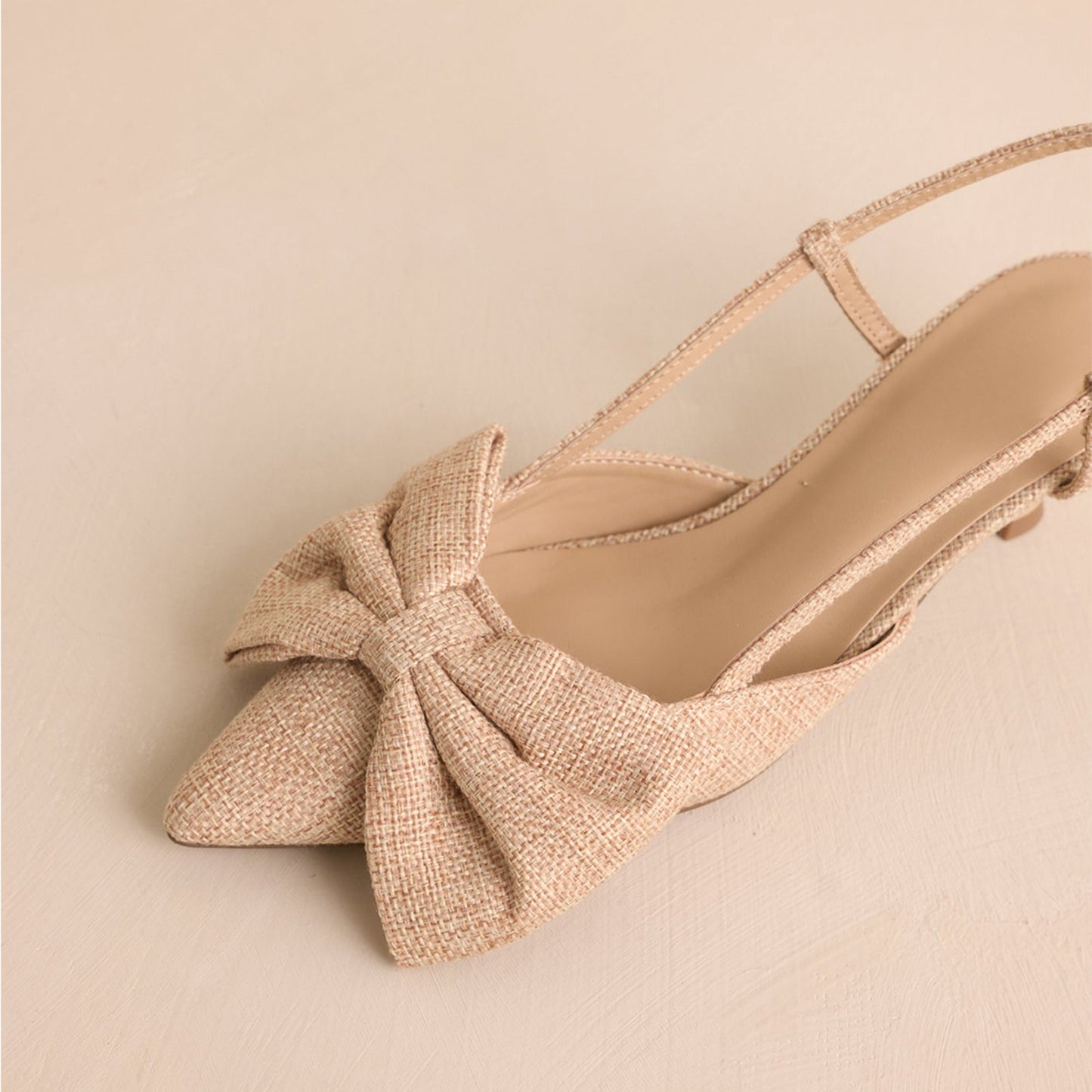 Nude Cotton And Linen Woven Pointed-Toe Front Bow Slingback Kitten Heels