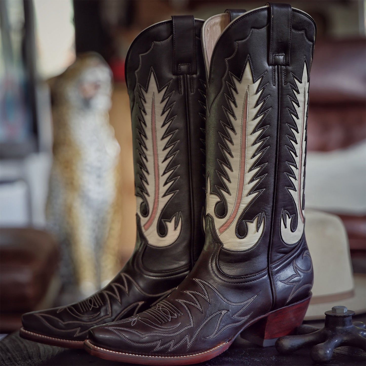 Black Snip-Toe Embroidery And Inlay Mid Calf Cowgirl Boots