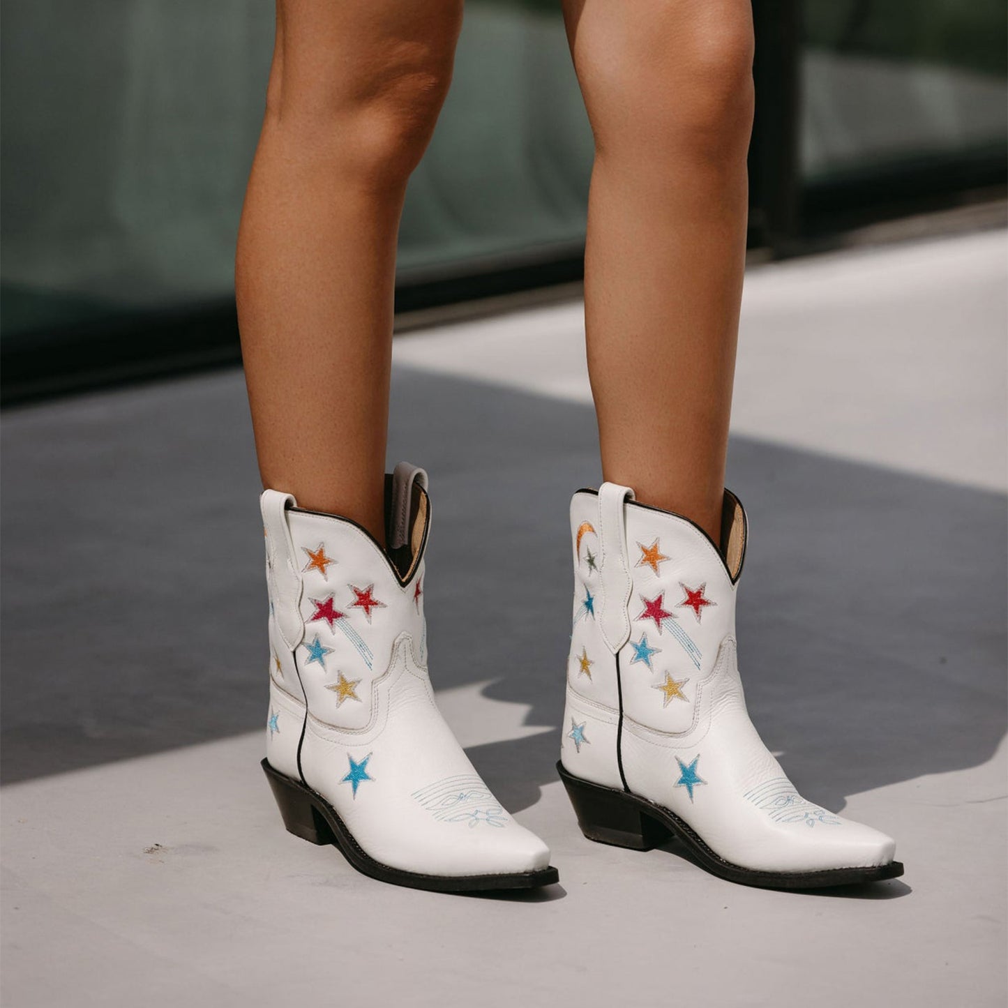 White Snip-Toe Moon Stars Embroidery Ankle Cowgirl Boots