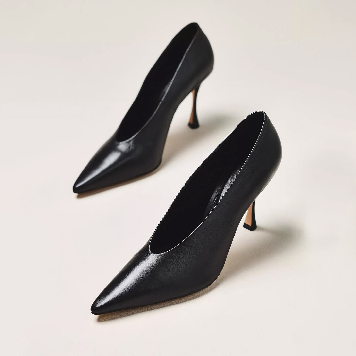 Black Pointed-Toe Classic Backless High Heels