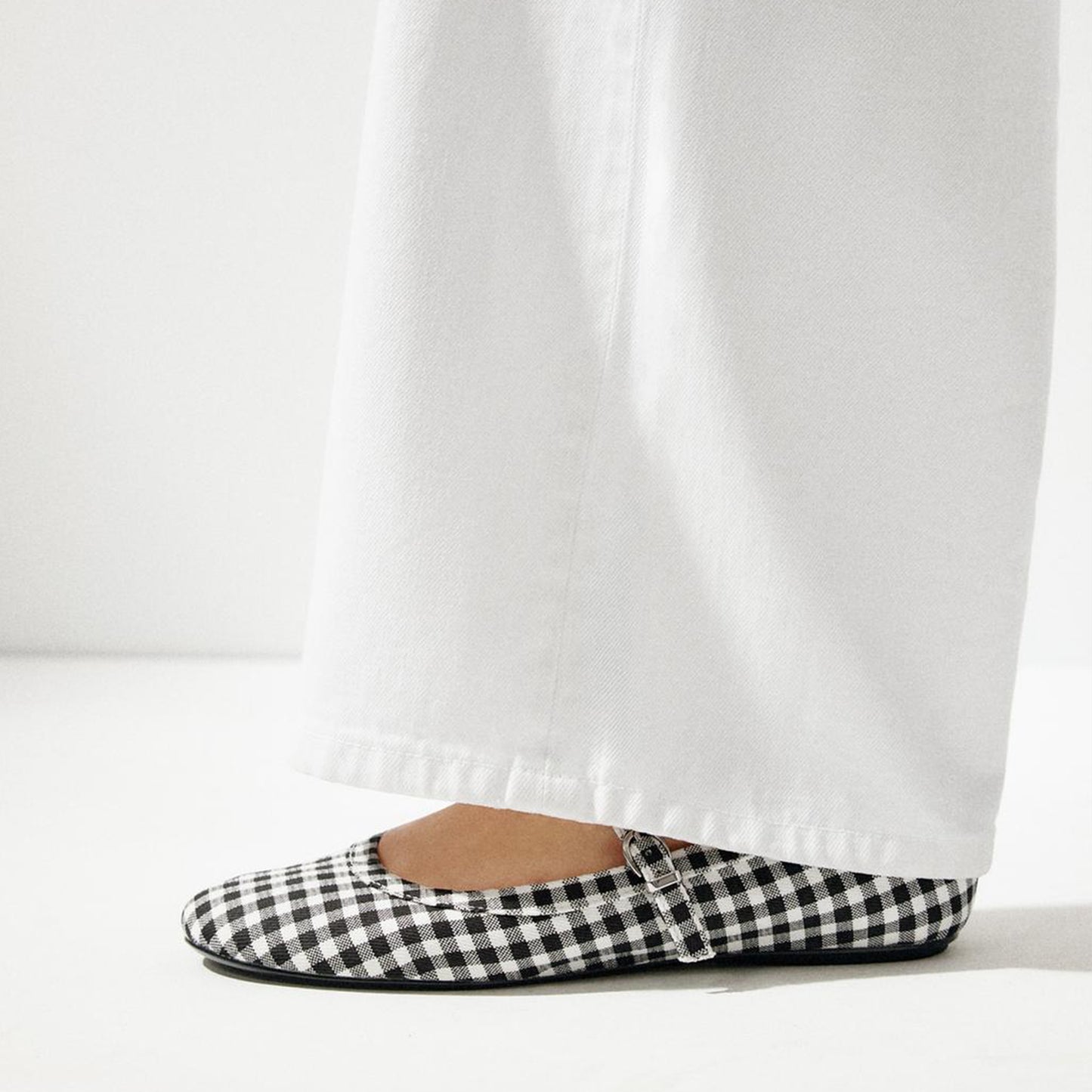 Plaids Round-Toe Buckle Mary Jane Ballet Flats