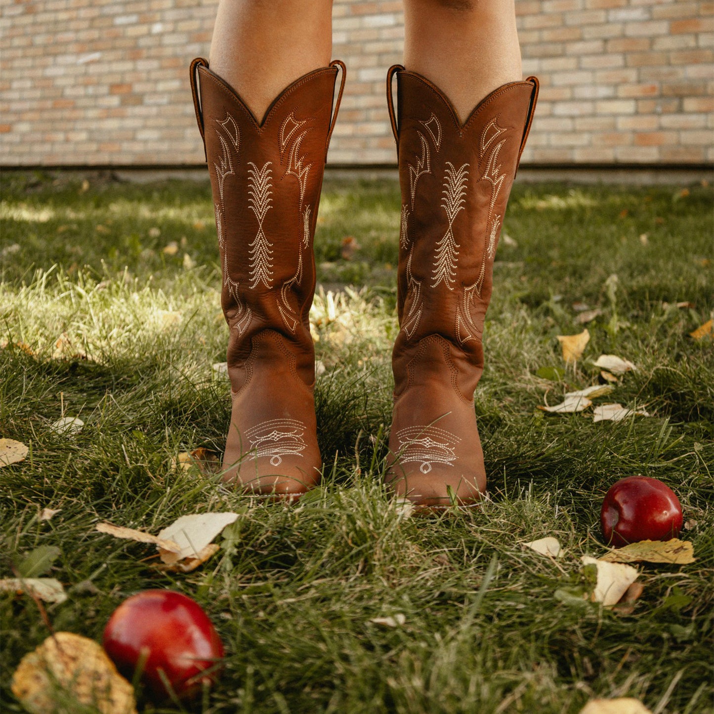 Cognac Round-Toe Embroidery Mid Calf Cowgirl Boots
