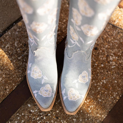 Light Blue Denm Pointed-Toe Floral Embroidery Full-Zip Knee High Cowgirl Boots