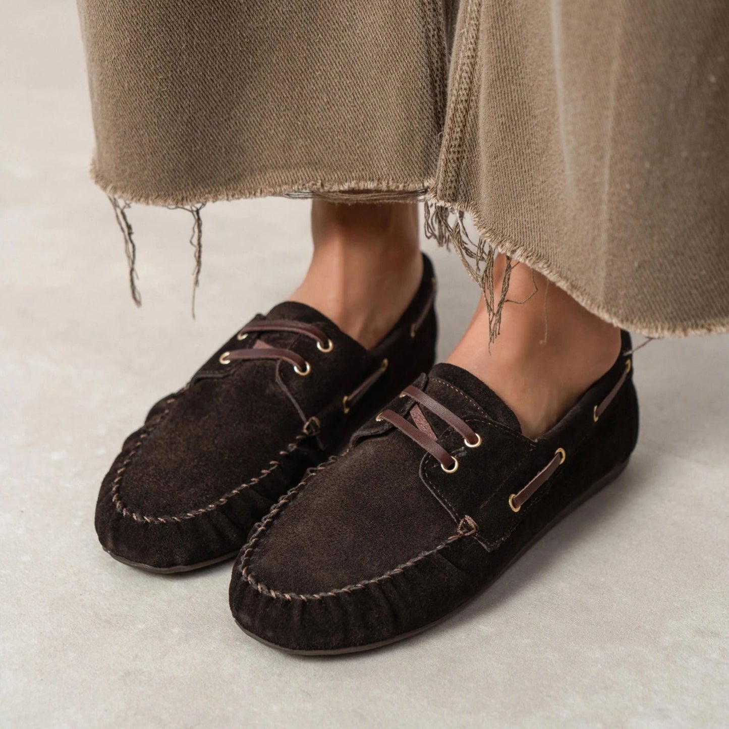 Coffee Cow Suede Round-Toe Laces Classic Loafers Flats