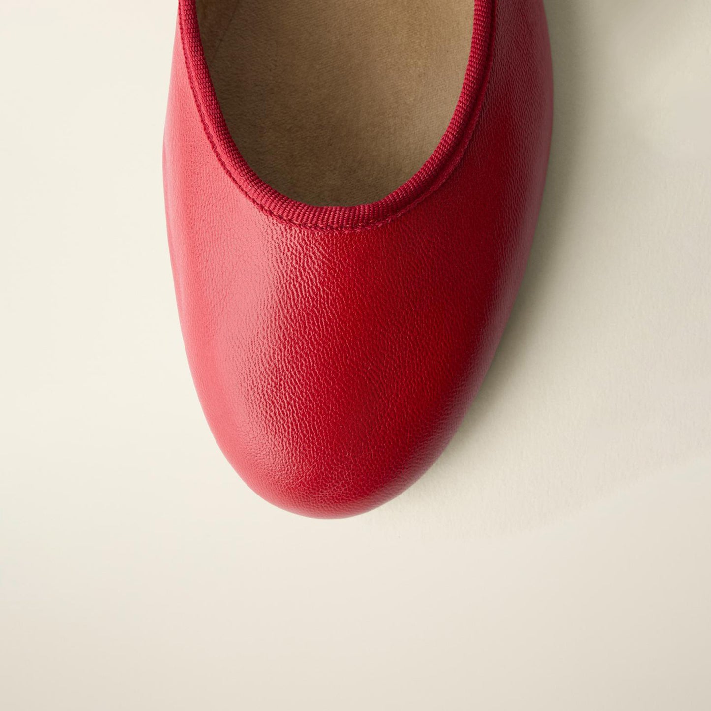 Red Round-Toe Simple Buckle Middle Strap Chic Ballet Flats