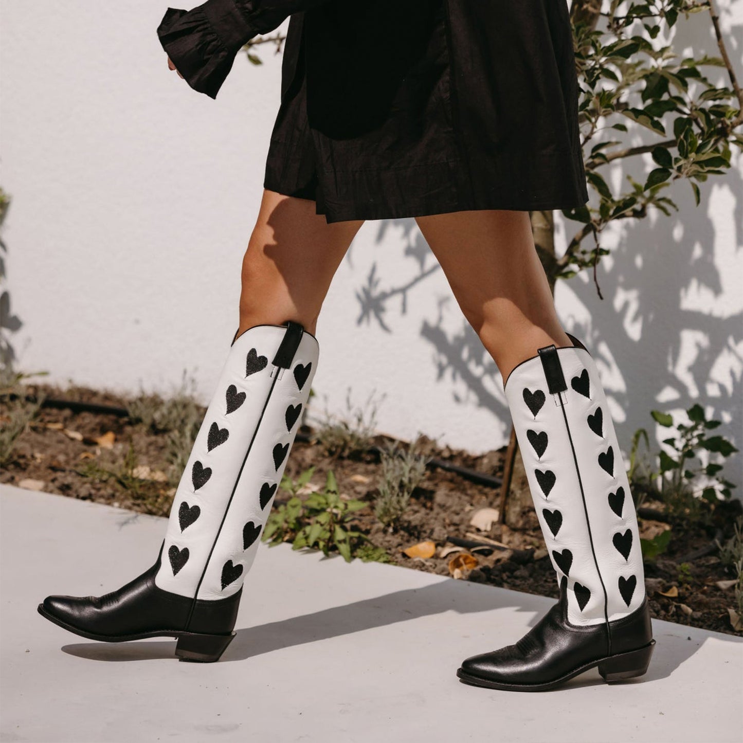 Contrast White And Black Almond-Toe Hearts Inlay Wide Calf Knee High Cowgirl Boots