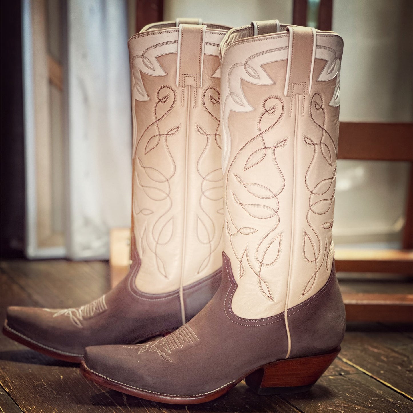 Contrast Beige And Chocolate Snip-Toe Embroidery Mid Calf Cowgirl Boots