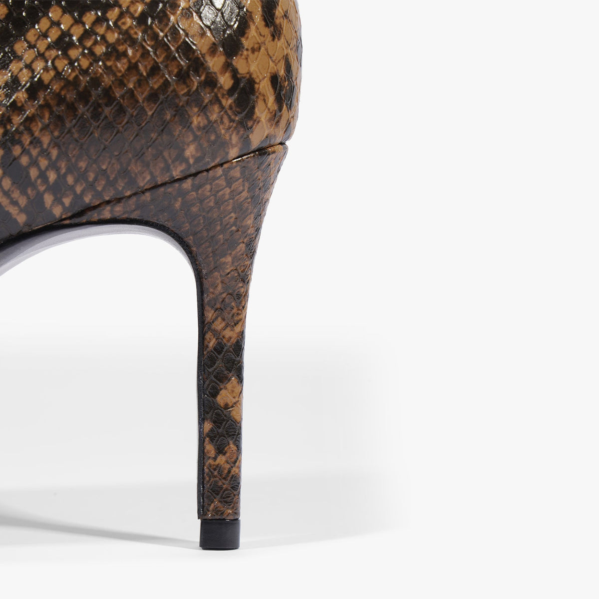 Chic Pointed-Toe Simple Full-Zip Sleek Knee High Stiletto Boots - Snakeskin Pattern