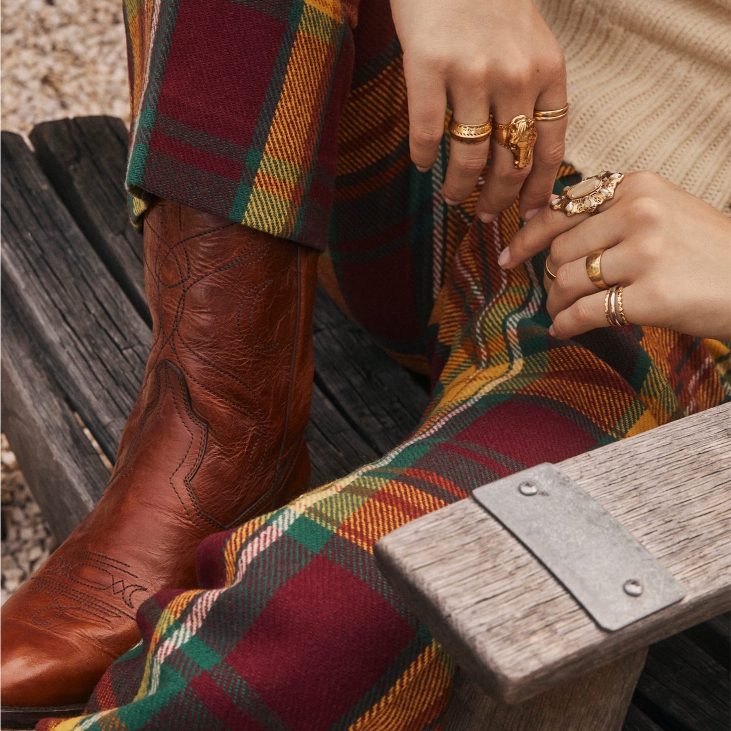 Cognac Round-Toe Classic Embroidery Mid Calf Cowgirl Boots For Women