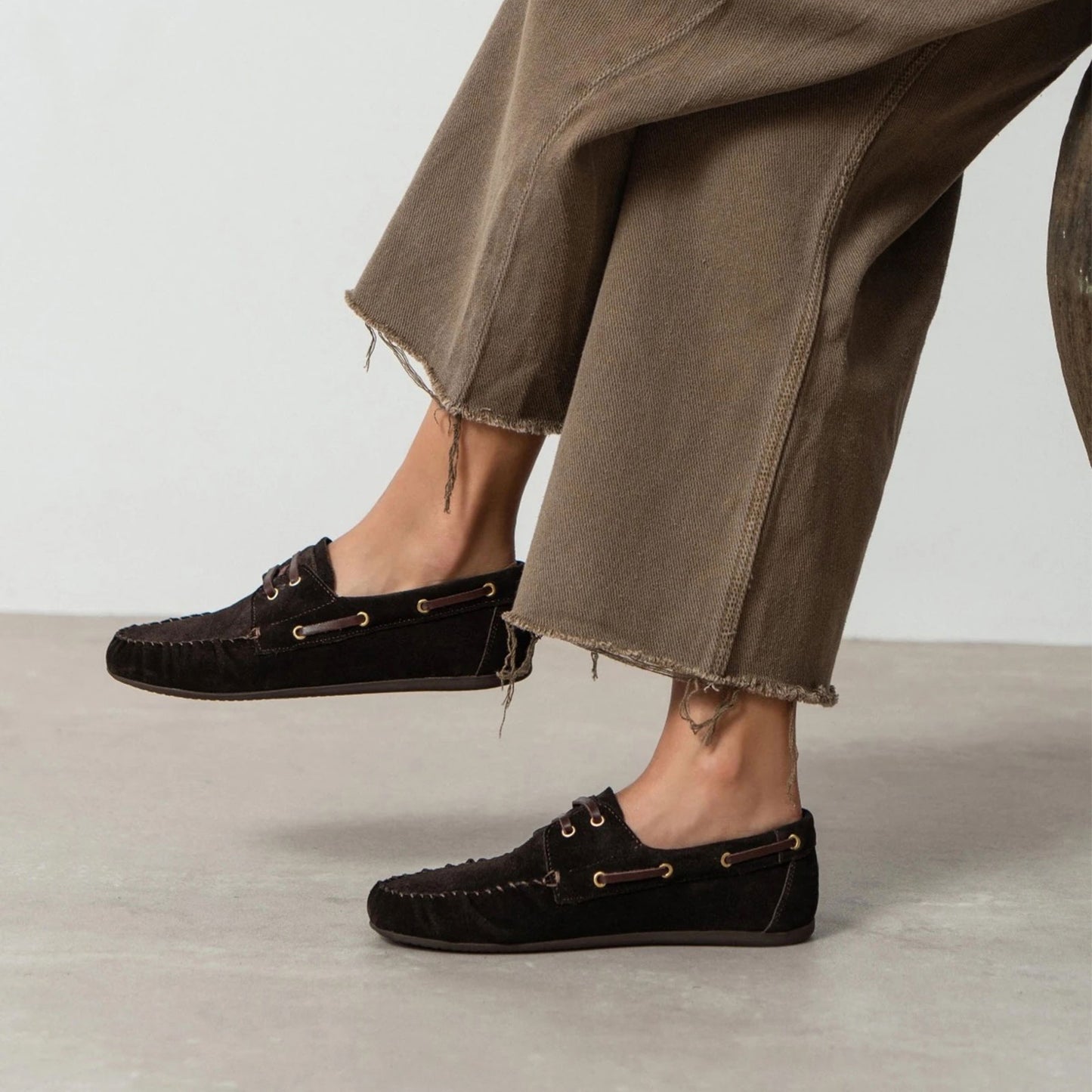 Coffee Cow Suede Round-Toe Laces Classic Loafers Flats