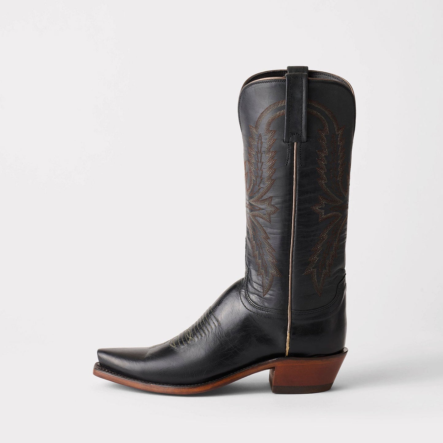 Black Snip-Toe Western Embroidery Mid Calf Classic Cowgirl Boots
