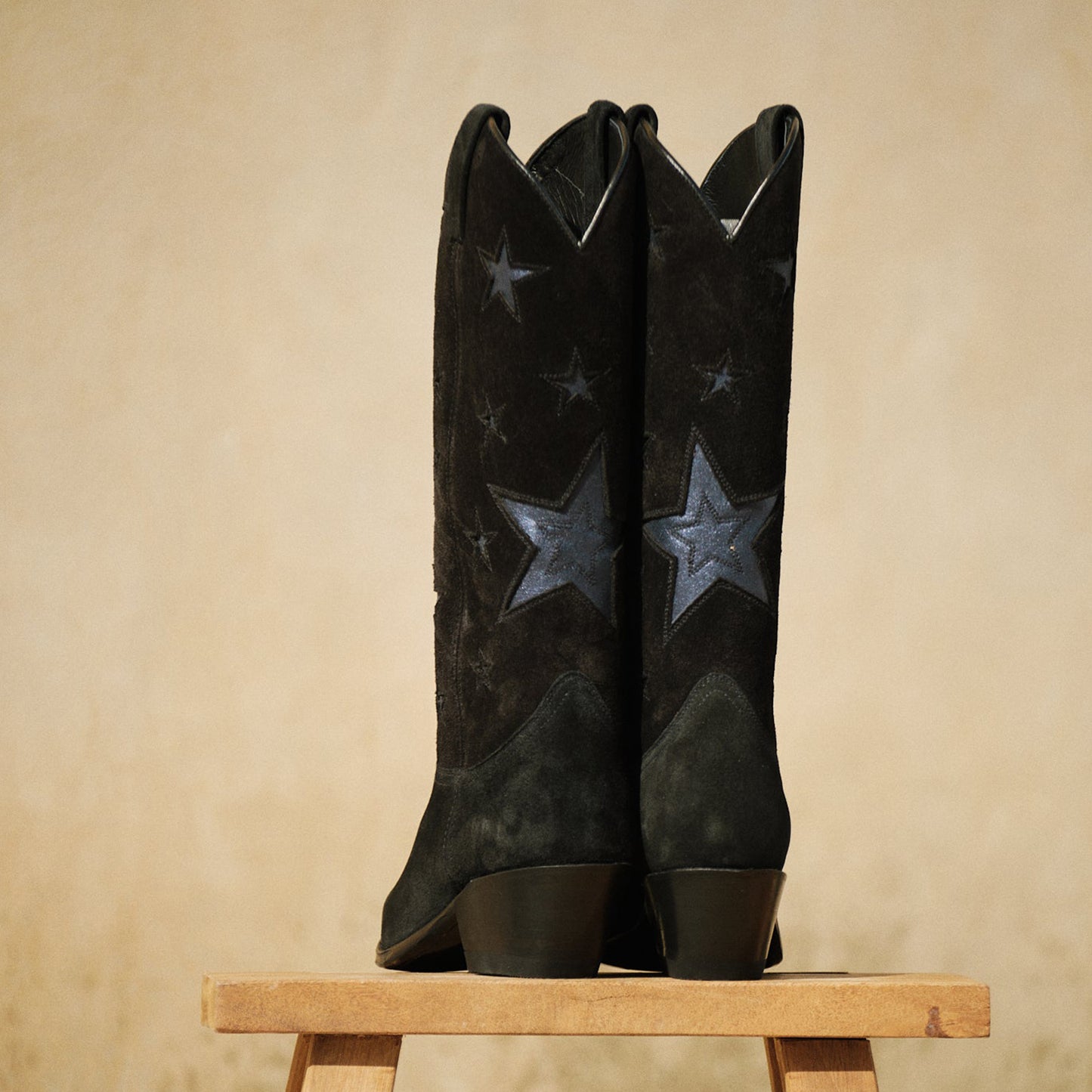 Black Faux Suede Snip-Toe Chic Stars Inlay Mid Calf Cowgirl Boots