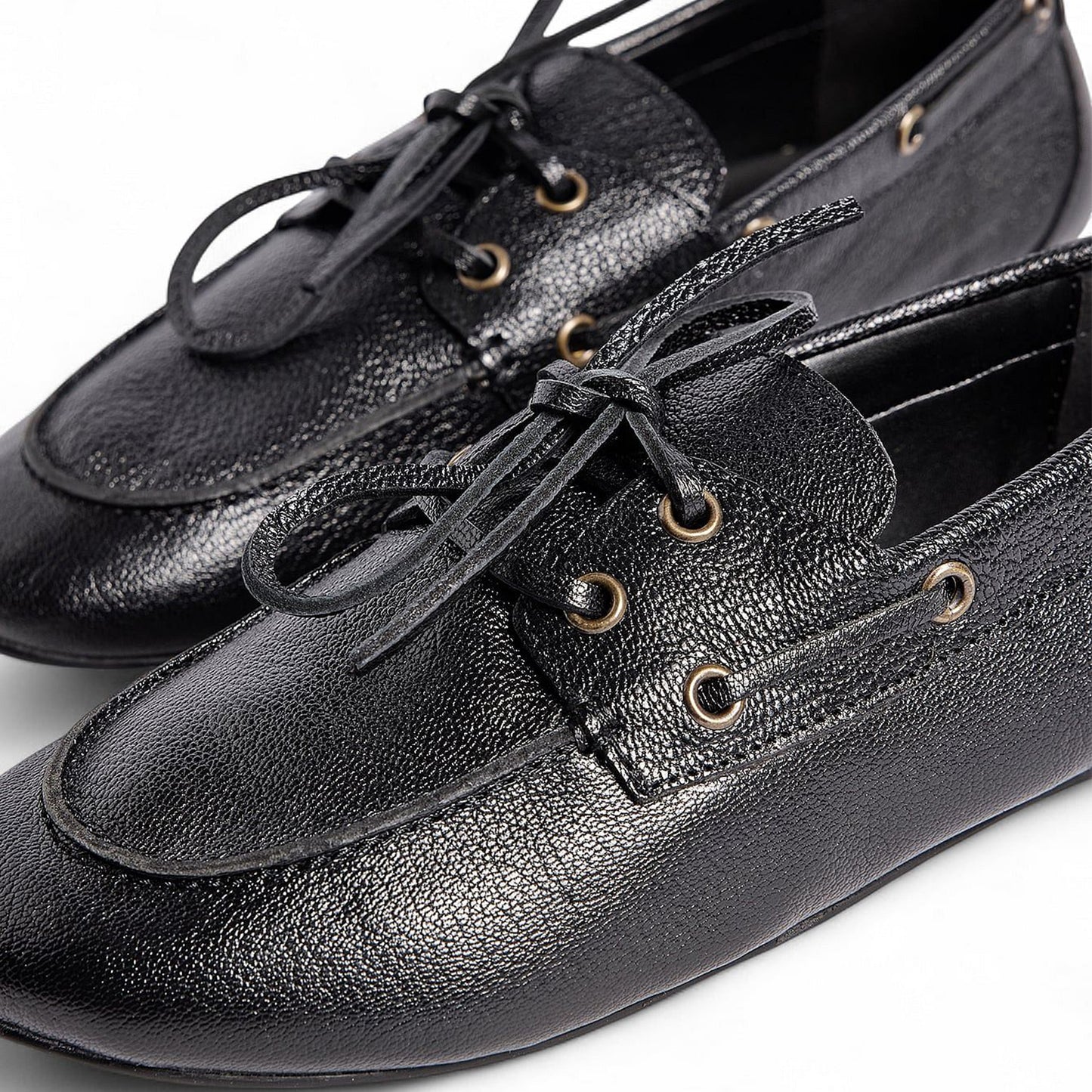 Black Round-Toe Lace-Up Slip-On Flats Boat Shoes