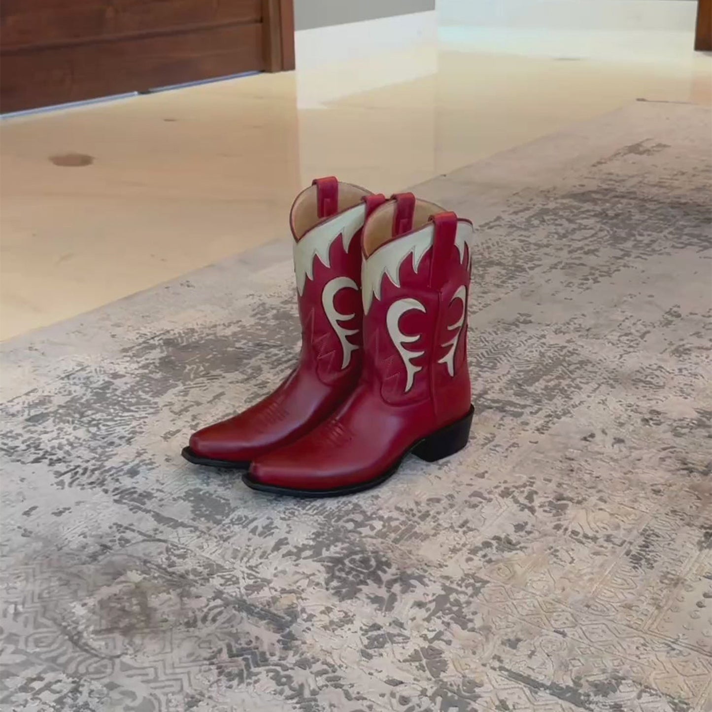 Red Snip-Toe Cream Inlay Embroidery Mid Calf Cowgirl Boots