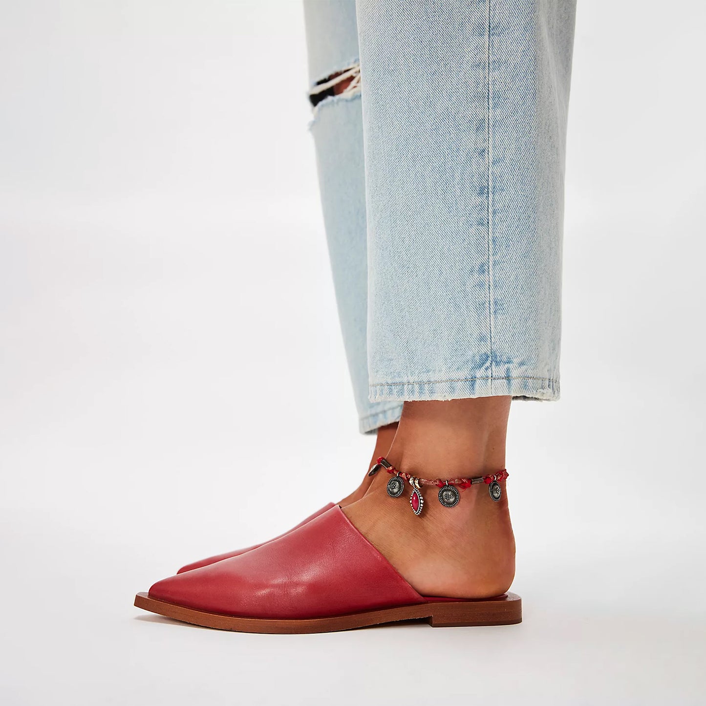 Red Pointed-Toe Simple Slip-on Ballet Flats With Ankle Adornment Chain