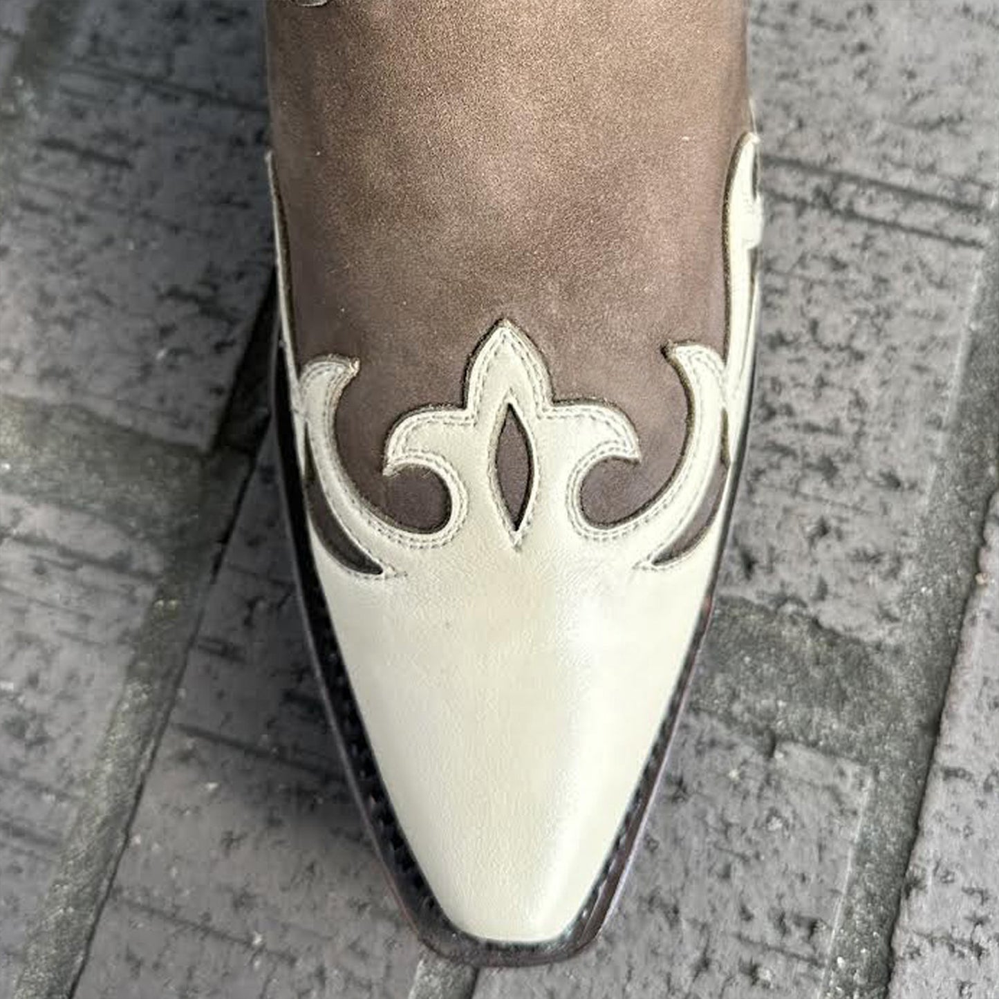 Contrast Coffee And Cream Snip-Toe Running Stitch Ankle Cowgirl Boots