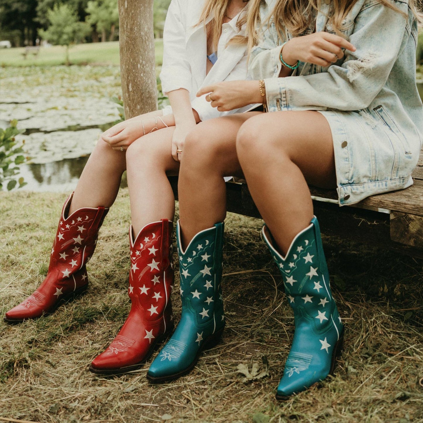 Blue Snip-Toe Stars And Moons Embroidery Mid Calf Cowgirl Boots