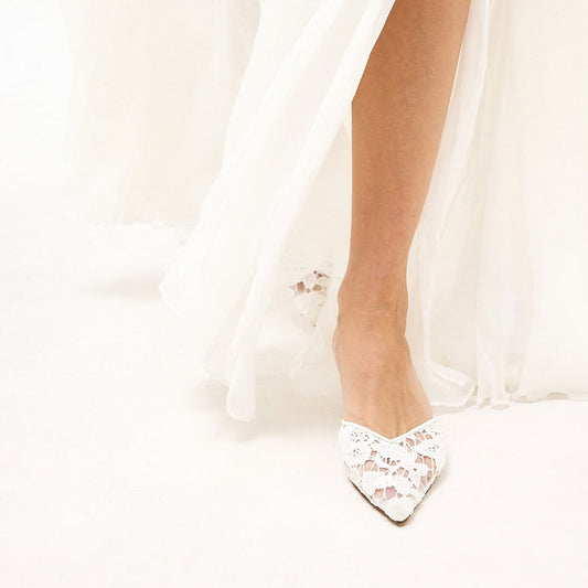 White Lace Mesh Pointed-Toe Backless Simple Kitten Heels