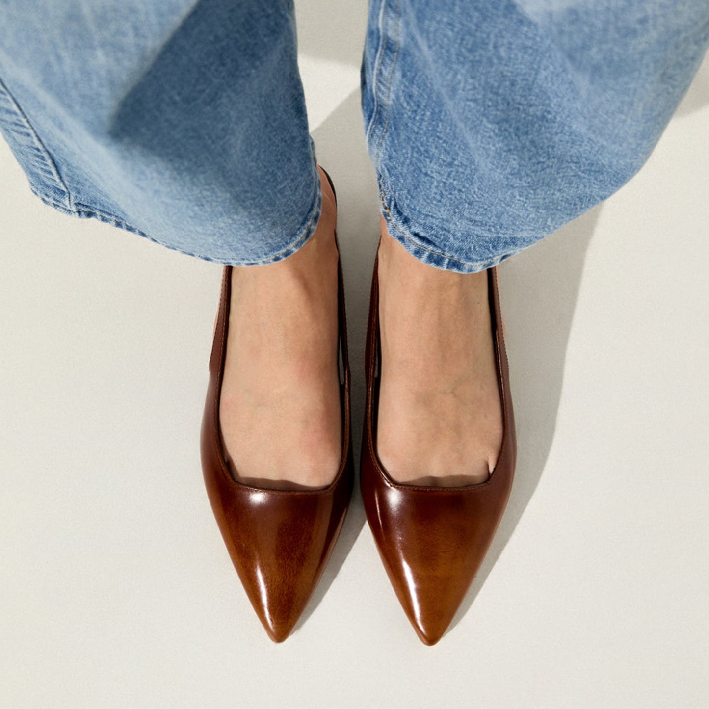 Caramel Pointed-Toe Classic Slingback Kitten Heels