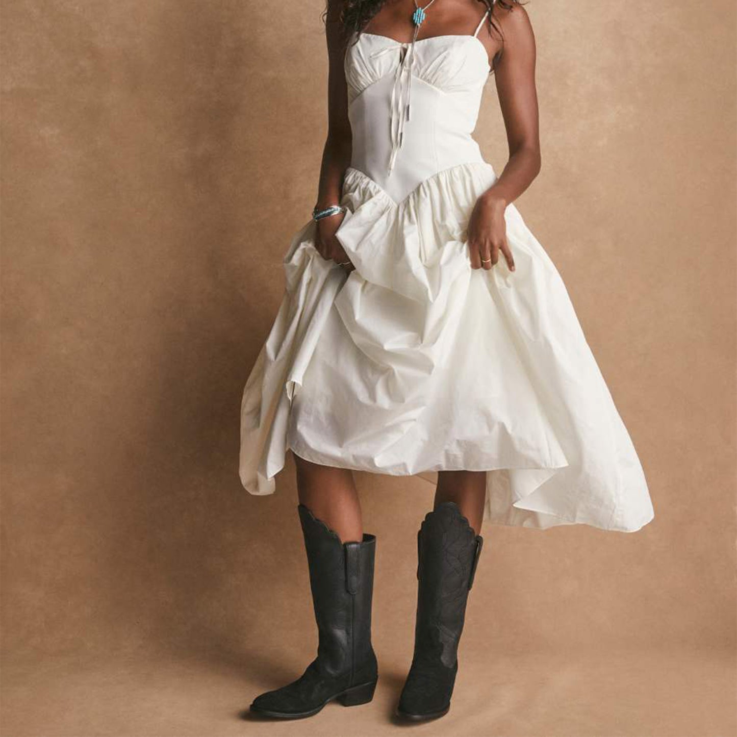 Black Round-Toe Classic Embroidery Mid Calf Cowgirl Boots For Women