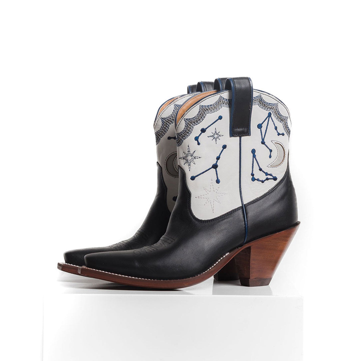 Contrast Black And White Snip-Toe Constellation Embroidery Moon Inlay Ankle Cowgirl Boots