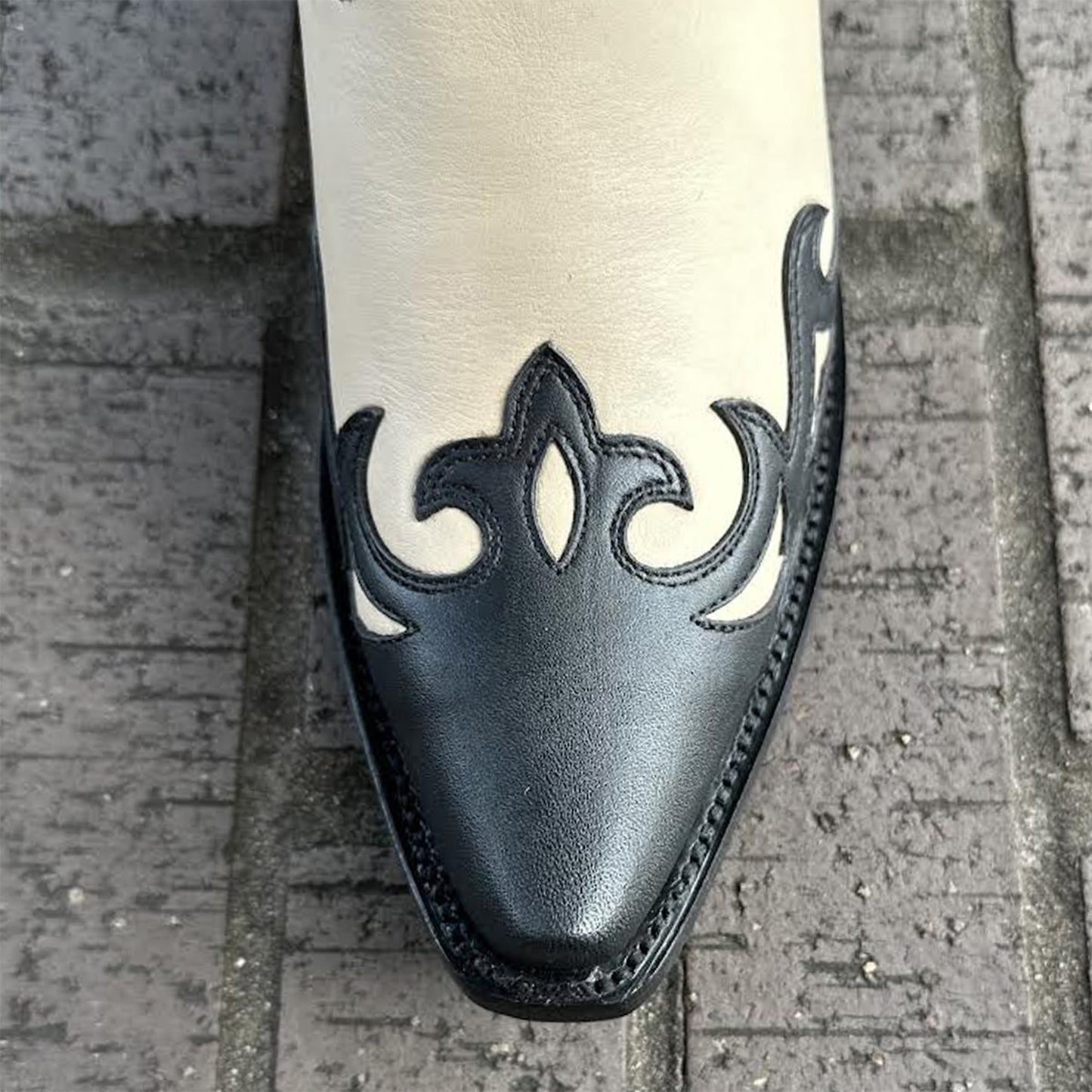 Contrast Cream And Black Snip-Toe Running Stitch Ankle Cowgirl Boots
